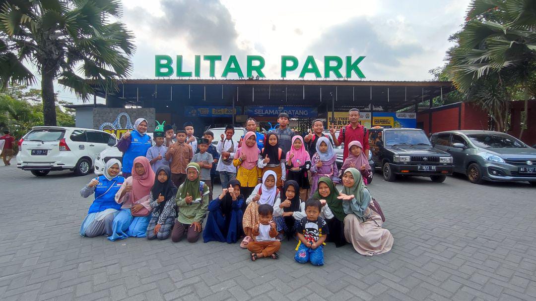 DQ Blitar Ajak Anak Yatim Wisata Ceria Di Blitar Park