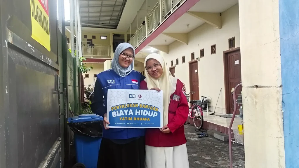 Penyerahan Bantuan Biaya Hidup Yossy