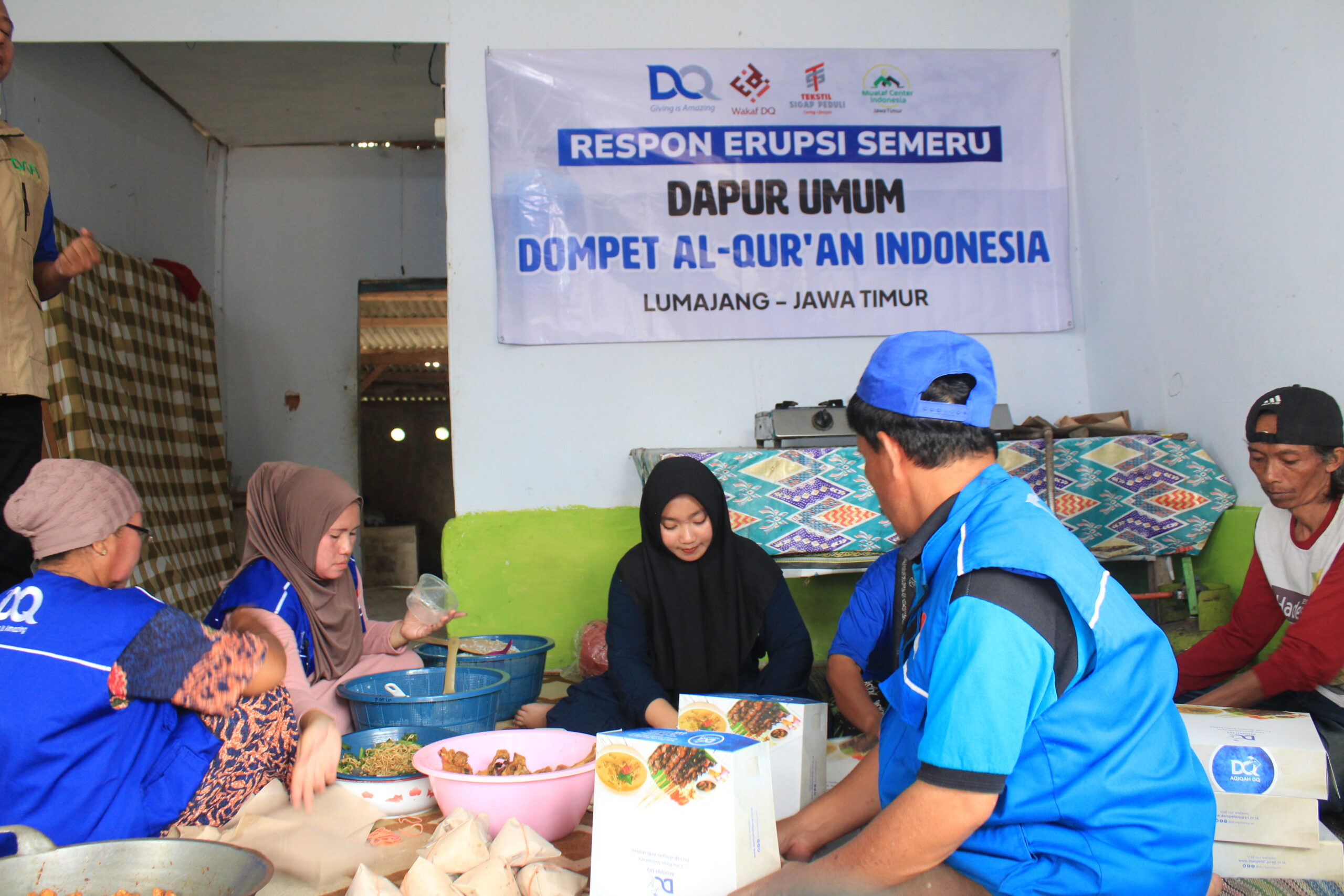 DQ Dirikan Posko Darurat dan Dapur Umum serta Bantuan untuk Warga Terdampak Erupsi Semeru