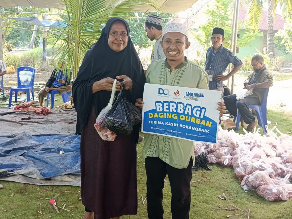 Kuatkan Kepedulian di Indonesia Timur, LAZNAS DQ Distribusikan Hewan Qurban di Alor NTT