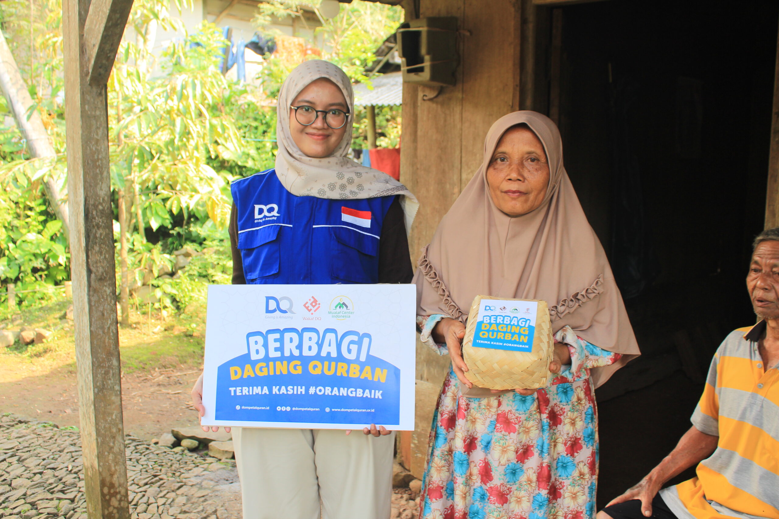 Upaya Penguatan Aqidah, DQ Salurkan Amanah Qurban untuk 30 KK di Wonosalam Jombang