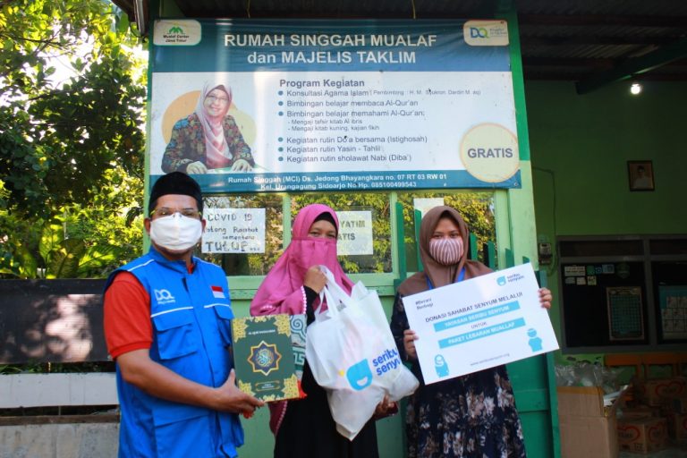 DQ Dampingi MCI Jawa Timur Terima Donasi Yayasan Seribu Senyum