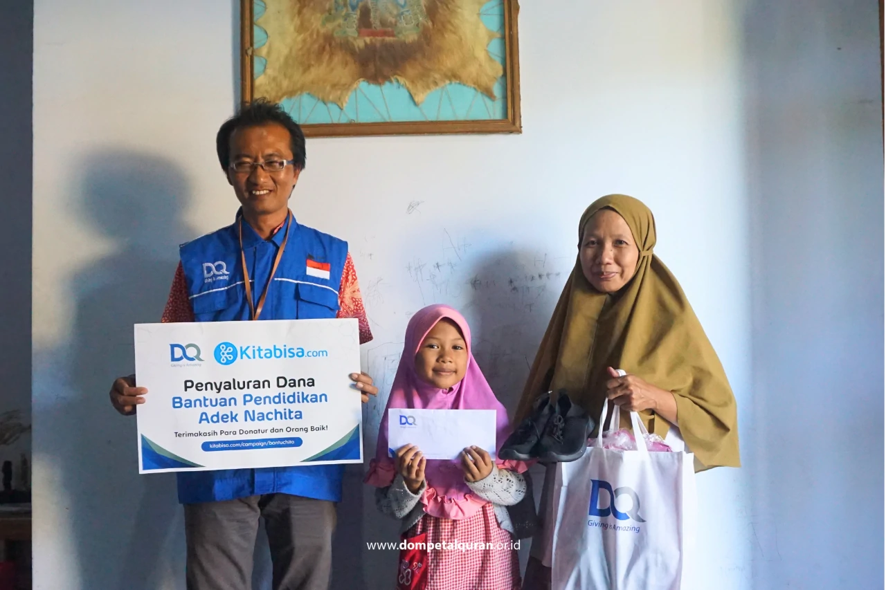 Foto Penyaluran Bantuan Pendidikan Untuk Adik Yatim Nachita