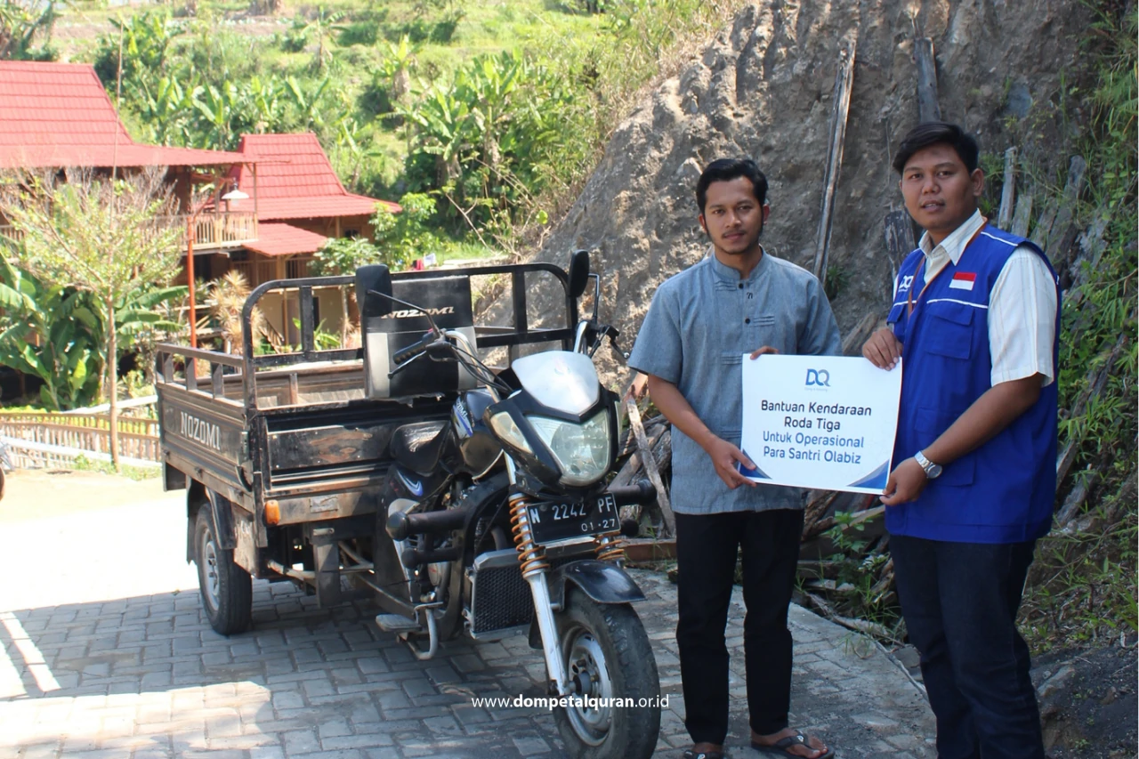 Penyaluran Bantuan Roda Tiga Untuk Santri Pesantren Olabiz