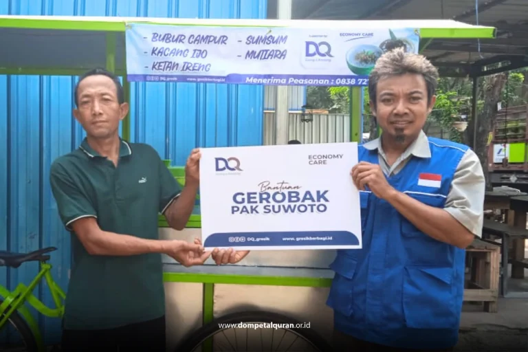 LAZ DQ Cabang Gresik Berikan Modal Usaha dan Gerobak Baru untuk Pak Suwoto